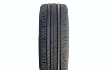 Tracmax X PRIVILO RS-01+ 275/30 R21 98Y